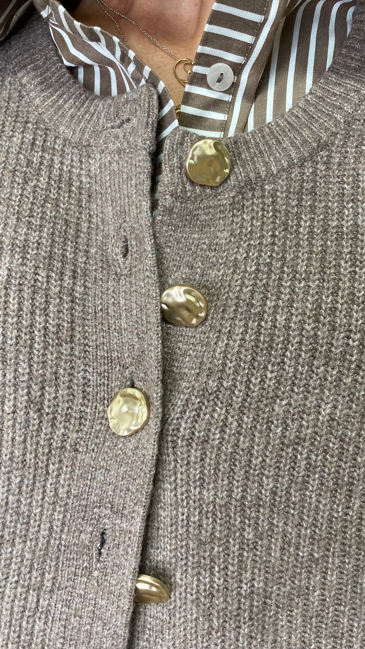 Yona Cardigan knit