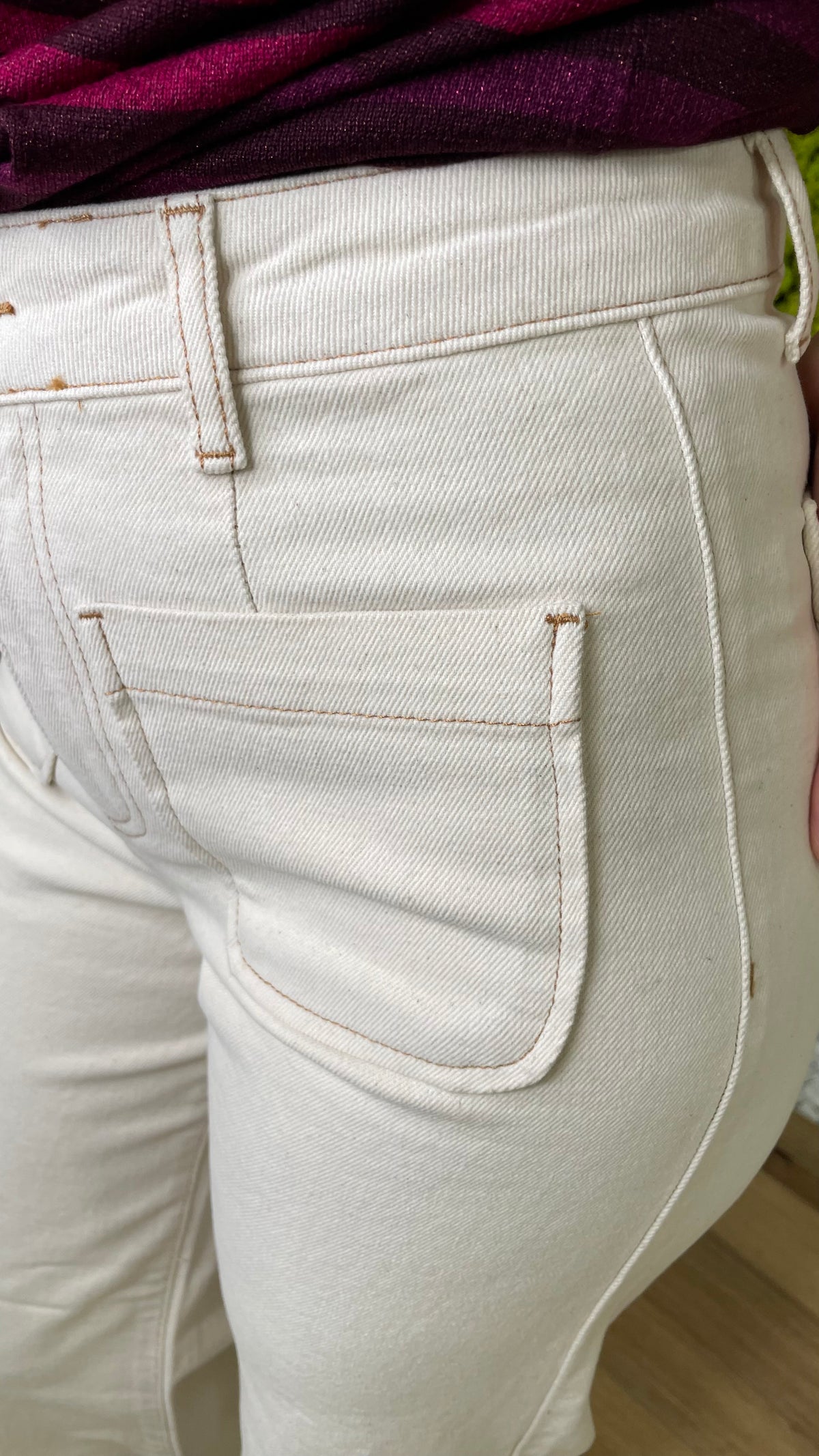 Jeans con tasche anteriori