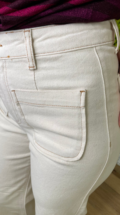 Jeans con tasche anteriori