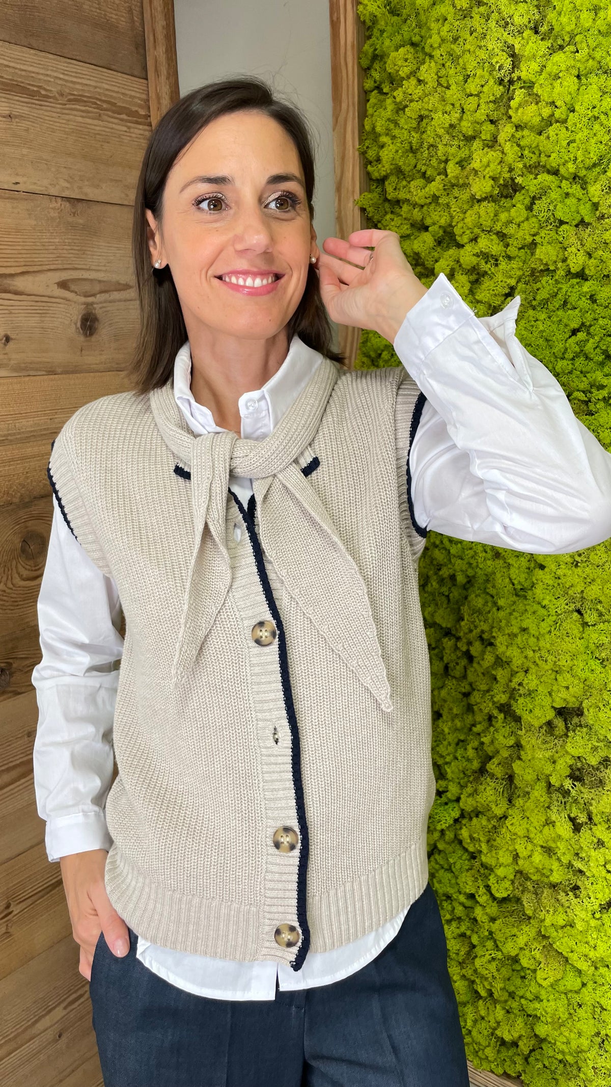Bala Bow vest