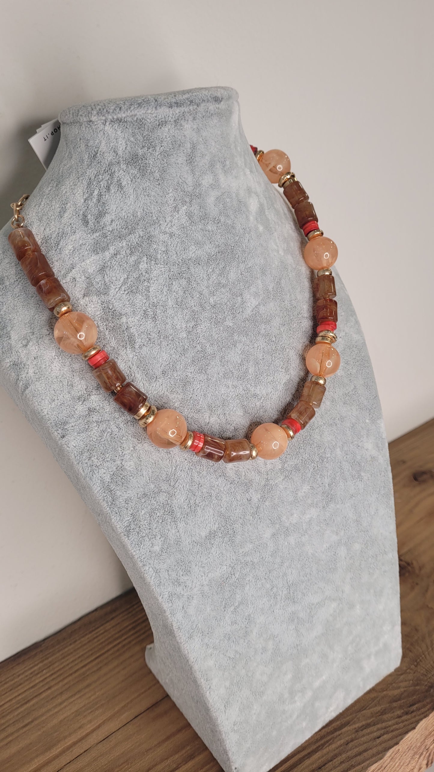 Collana Clio in resina con sfere arancio