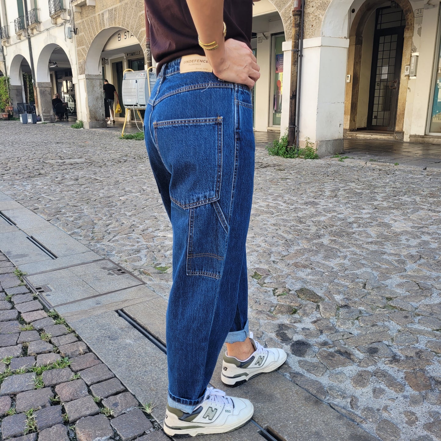 Jeans worker